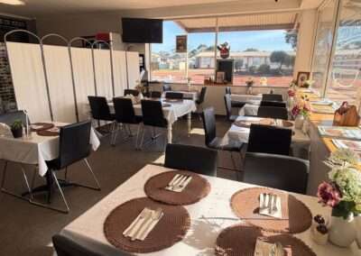 Restaurant open for breakfast lunch and dinner
