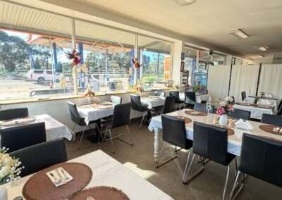 Breakfast lunch and dinner restaurant in Wuddina